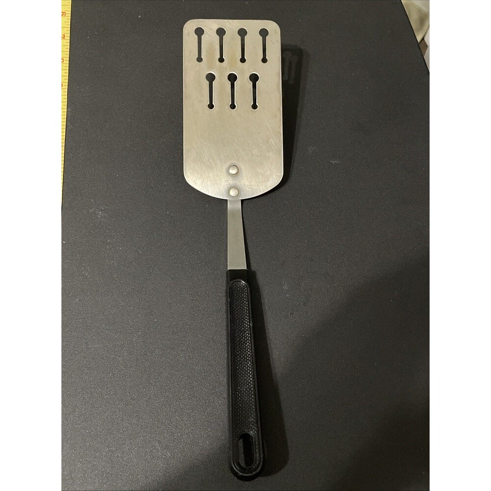 Ekco Vintage Spatula USA, 12", 7 Keyhole Black Handle